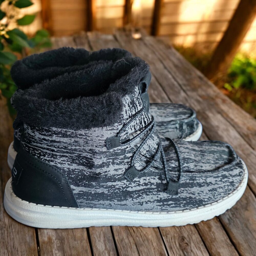 HEY DUDES ( 7 ) Lea Fur Black Slip-In Cozy Warm Bootie